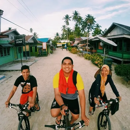 7 Aktivitas Seru Yang Bisa Kamu Lakukan di Kepulauan Derawan. Yakin Deh Bakal Bikin Kamu Enggan Pulang! 12