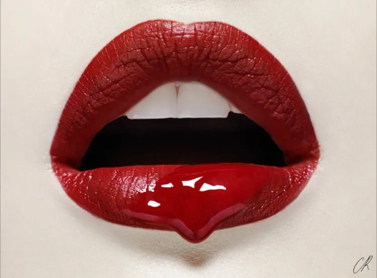 8 Pengakuan Cowok Soal Rasanya Ciuman Sama Cewek yang Pakai Lipstik. Hmmm... 9