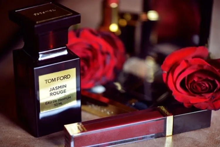 7 Tipe Kepribadian Cewek Berdasarkan Parfum yang Dipakai. Kamu Termasuk yang Mana? 10