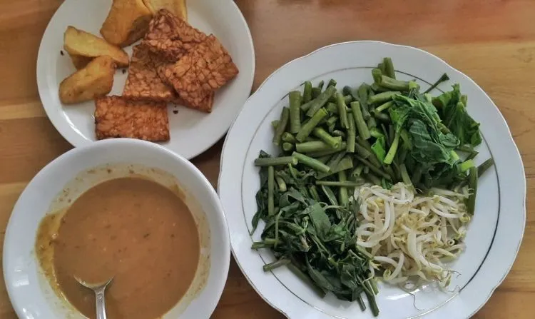 6 Resep Bumbu Kacang untuk Masakan Rumahan 7 resep bumbu kacang