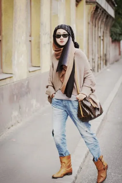 10 Gaya Jeans yang Tetap Sopan dan Nyaman, Buat Kamu Cewek Berhijab 11