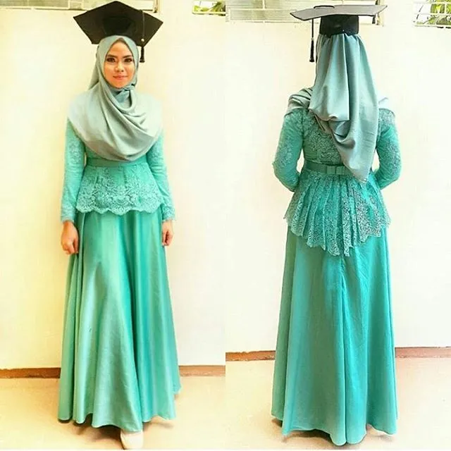 15 Ide Kebaya Muslimah, Untuk Mempercantikmu di Hari Wisuda Nanti 30