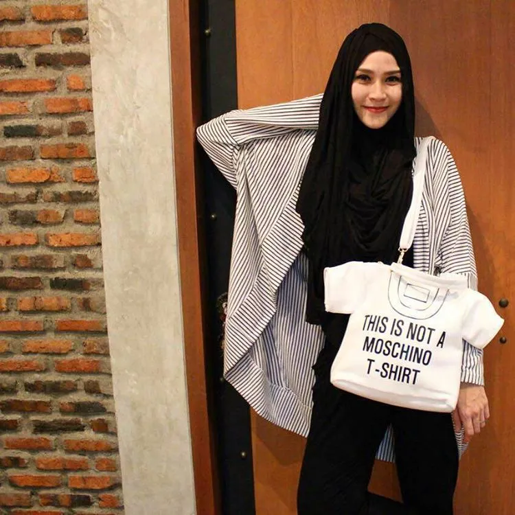 Jadi Ibu 3 Anak Malah Membuat Penampilan Zaskia Adya Mecca Semakin Kece. 12 Inspirasi Style Ini Buktinya! 19