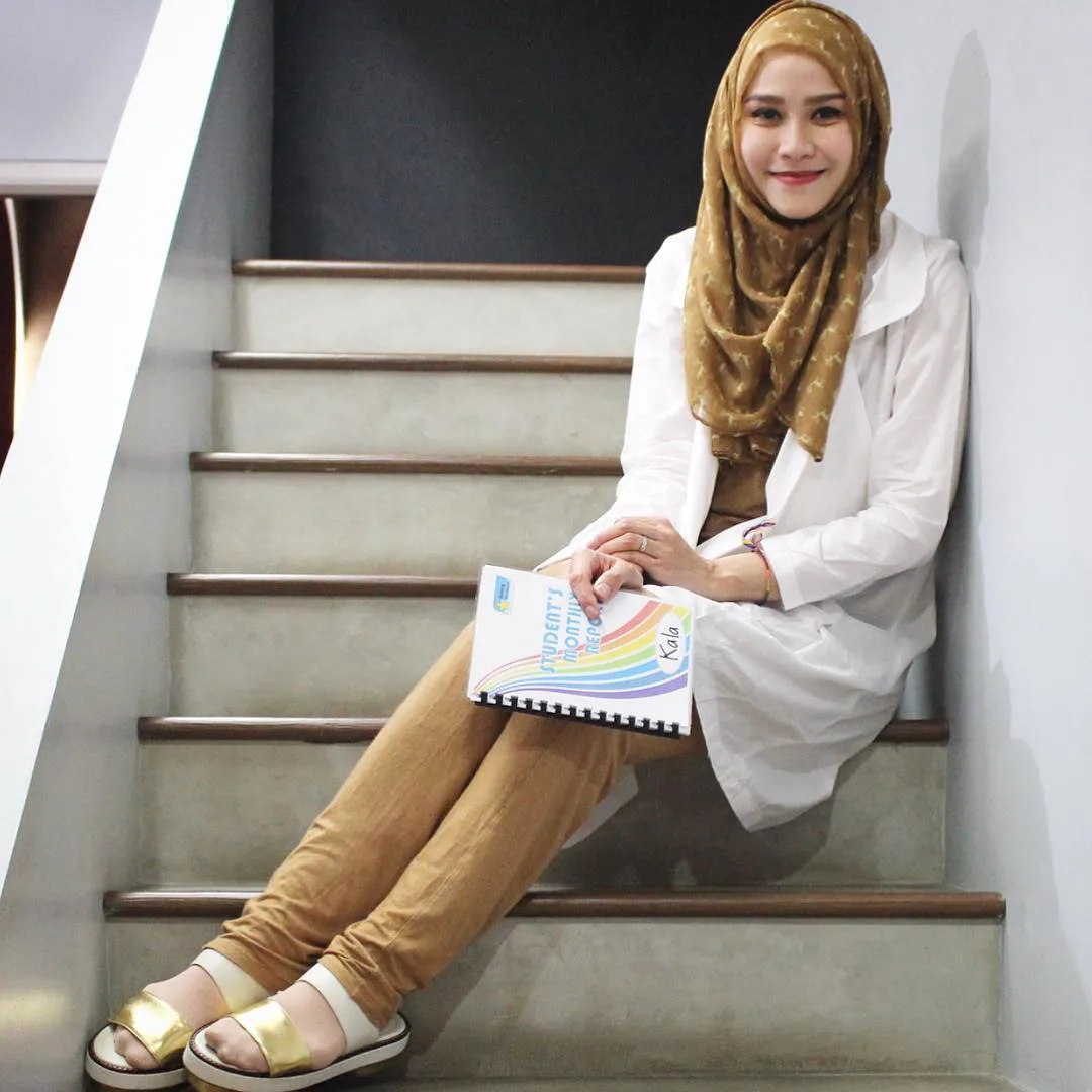 Jadi Ibu 3 Anak Malah Membuat Penampilan Zaskia Adya Mecca Semakin Kece. 12 Inspirasi Style Ini Buktinya! 15