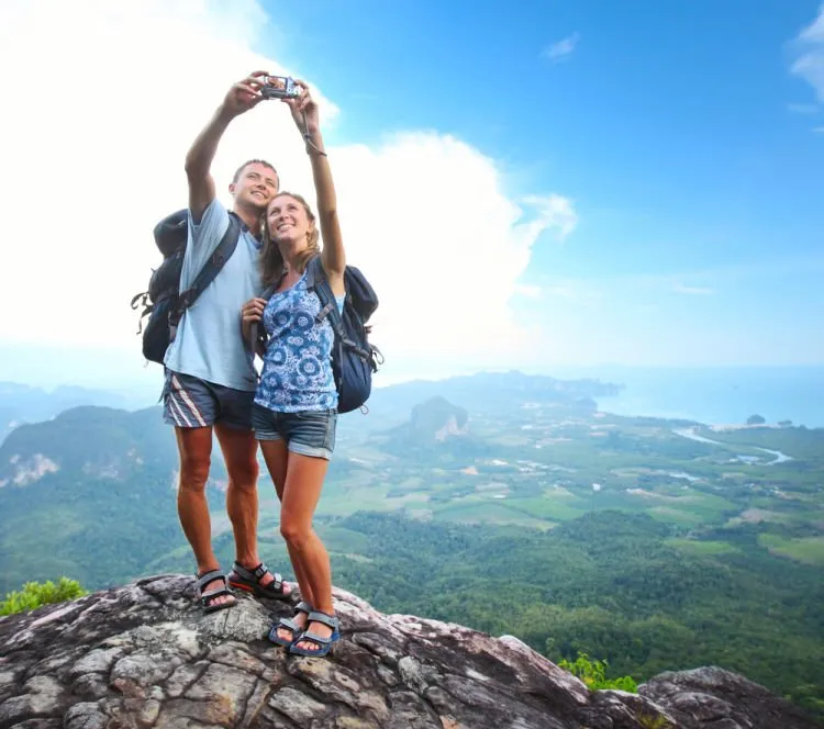 Nggak Selamanya Traveling Bareng Pacar Itu Seru! Justru Lebih Banyak Rempongnya Gaes... 13