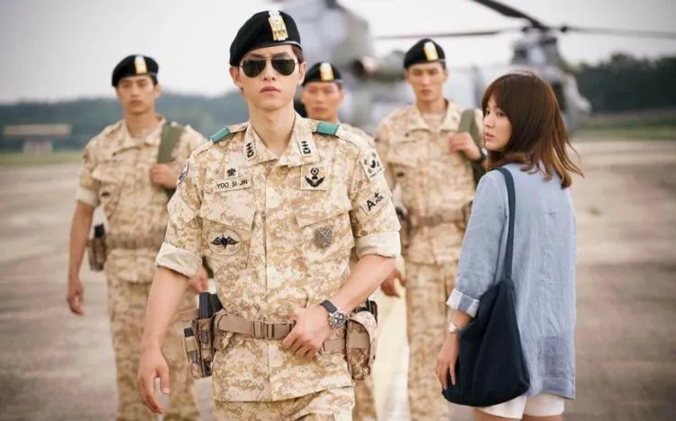 Daripada Nonton Sinetron Indonesia yang Ngga Bervariasi, Lebih Baik Kamu Nonton 10 Drama Korea yang Ngga Menye-menye Ini 20