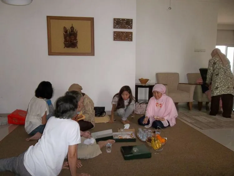 Resepsi Pernikahan Itu Tak Hanya Soal Kebahagiaanmu Saja, Orangtua Pasti Ambil Bagian. 7 Hal yang Perlu Dirundingkan agar Acara Sakral Tetap Berjalan Sesuai Keinginan 13