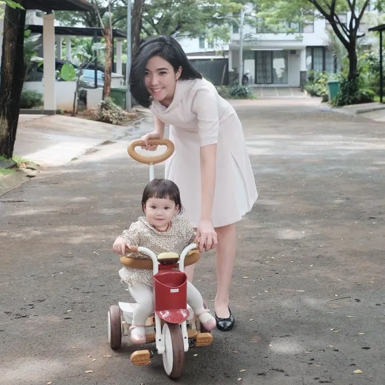 7 Hal yang Membuatmu Belum Ingin Jadi Ibu. Mending Jadi Tante Keren Dulu 10