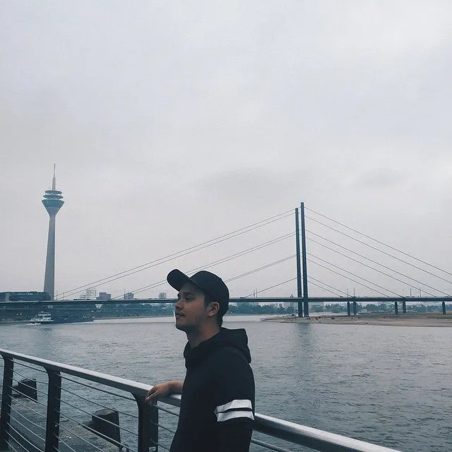 Jangan Lupakan Topi Untuk Melindungi Kepalamu. Intip 13 Penampilan yang Berpadu dengan Topi Baseball yang Dijamin Ga Bikin Kepanasan! 22