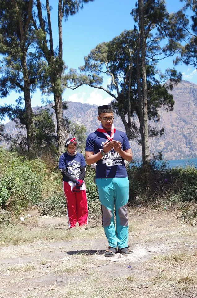 Mendaki Gunung Bukan Sekedar Keren-Kerenan. Sungguh Pendakianmu Tak Ada Artinya Jika Tak Mengingat Tuhan! 14