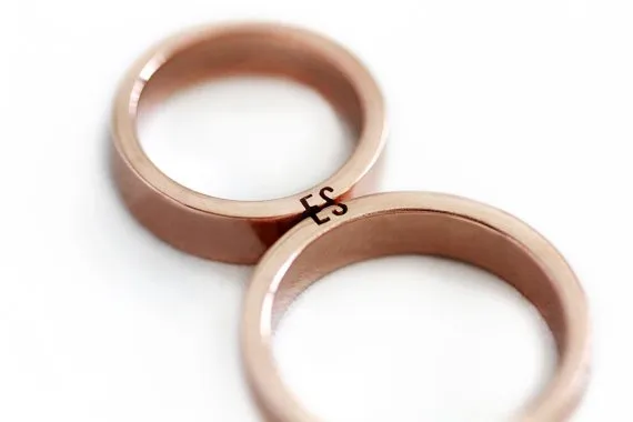 Bang, Jika Kita Duduk Berdua di Pelaminan Kelak, Sematkan 1 dari 13 Cincin Pernikahan yang Unik Ini Buat Adek Ya! 26
