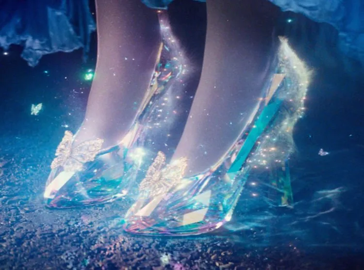 Dari Sneakers Sampai Stiletto, 8 Level Sepatu yang Akan Kamu Lewati Sebelum Mahir Berlenggak-lenggok dengan High Heel. 16