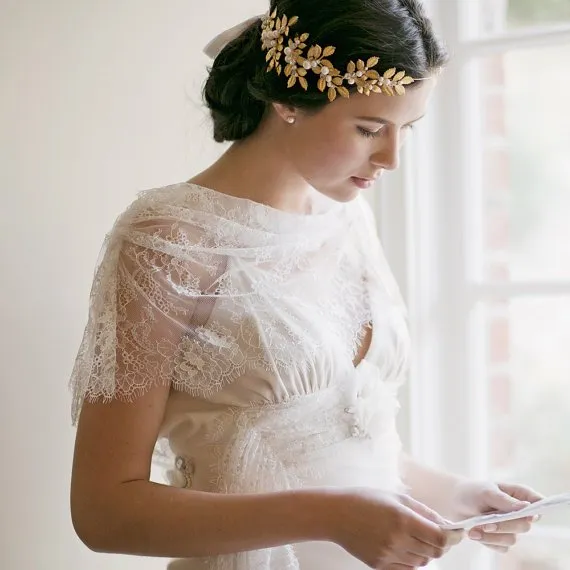 Dari Hijab Hingga Rambut, dengan Headpieces Cantik Ini Akan Membuat Hari Pernikahanmu Jadi Makin Membahagiakan! 14