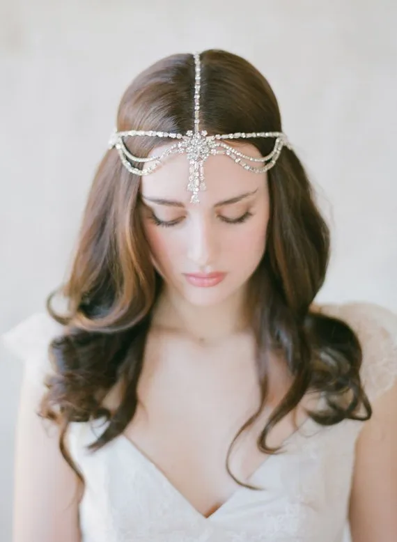 Dari Hijab Hingga Rambut, dengan Headpieces Cantik Ini Akan Membuat Hari Pernikahanmu Jadi Makin Membahagiakan! 15