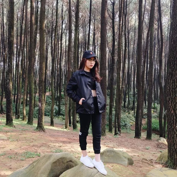 Jangan Lupakan Topi Untuk Melindungi Kepalamu. Intip 13 Penampilan yang Berpadu dengan Topi Baseball yang Dijamin Ga Bikin Kepanasan! 18