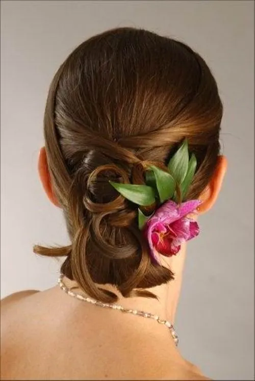 10+ Model Rambut Pendek Wanita untuk Pesta 16