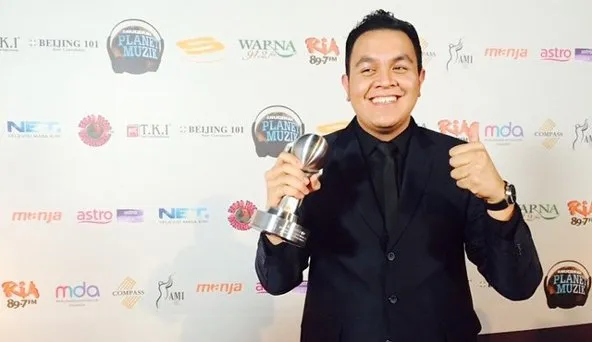 Karena Tulus Tak Akan Membuat Menunggu Hingga Sewindu. 7 Alasan Ini Jadi Bukti Tulus Layak Jadi Teman Hidup 10