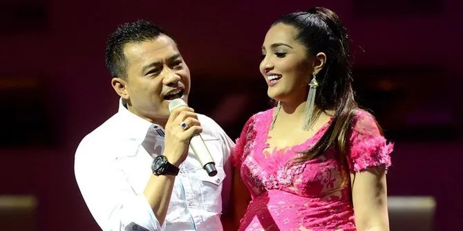 Gak Perlu Galau Soal Jodoh yang Masih Disimpan Tuhan. 9 Lagu Ini Bisa Menemani Perjuangan 13