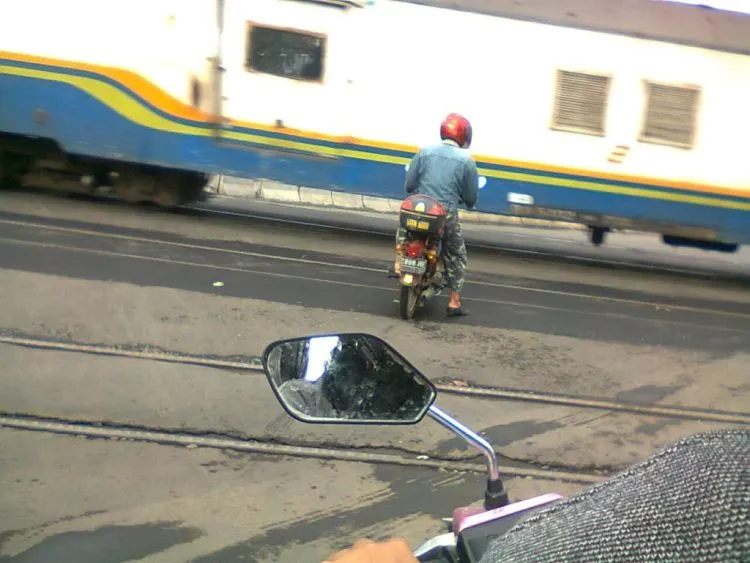 Orang-orang Itu Sebenarnya Suka Tantangan, Apalagi di Indonesia. 13 Hal Ini Adalah Bukti Nyatanya! 20