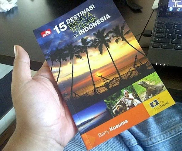 Travelers, Inilah 10 Buku Traveling yang Inspiratif! Setelah Membacanya Tuntas Bakal Bikin Kamu Pengen Jelajahi Dunia! 16