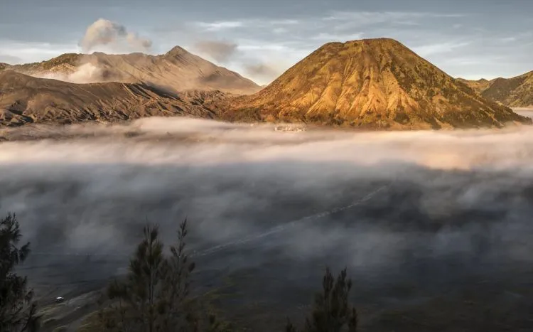 Inilah 12 Foto Traveling Terbaik Hasil Bidikan Fotografer dengan Latar Budaya dan Alam Indonesia. Mana yang Kamu Suka? 22
