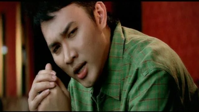 21 Lagu yang Pernah Mengisi Harimu Ini Tetap Enak Kok Untuk Didengarkan. Asyik Juga Buat Playlist Karaokean! 41