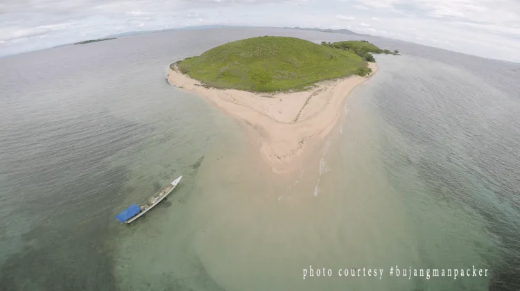 Pulau Sumbawa Punya Pesona yang Begitu Menggoda. Yakin Nggak Pengen Liburan Ke Sana Segera? 19