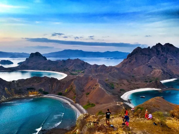 Inilah 12 Foto Traveling Terbaik Hasil Bidikan Fotografer dengan Latar Budaya dan Alam Indonesia. Mana yang Kamu Suka? 23