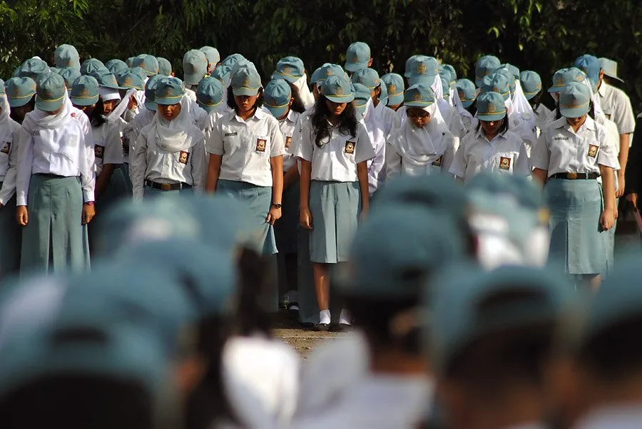 Mulai Dari Guru Galak Sampai Naksir Kakak Kelas, 15 Hal Ini yang Ngga Akan Pernah Kamu Lupakan Di Masa SMA 21