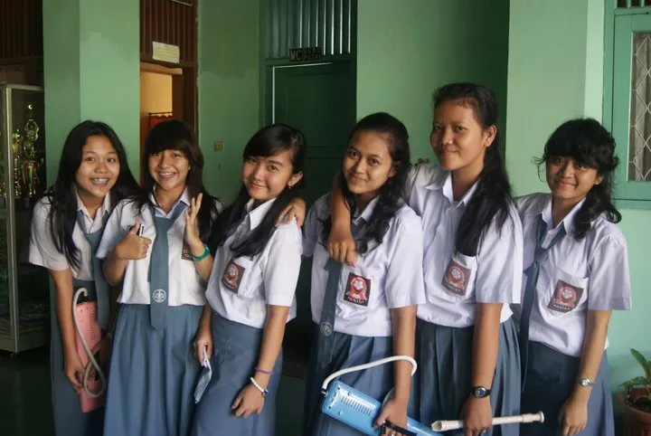 Mulai Dari Guru Galak Sampai Naksir Kakak Kelas, 15 Hal Ini yang Ngga Akan Pernah Kamu Lupakan Di Masa SMA 16