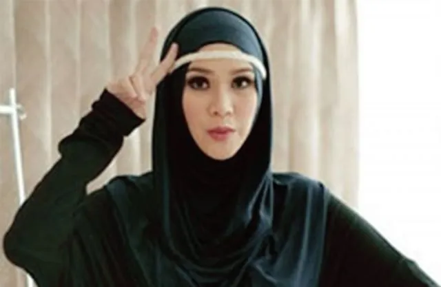 Wanita Lucu