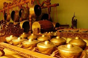 Mengenal Alat Musik Tradisional Khas Bandung Yuk!