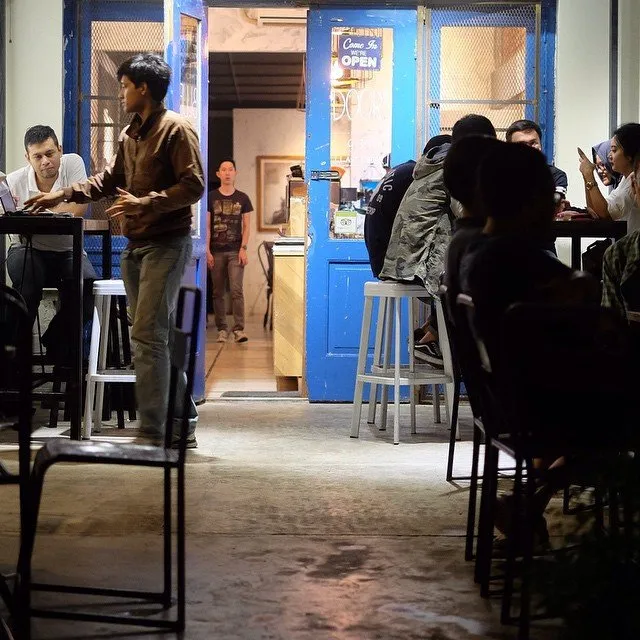 Bukan Cuma Neng Geulis yang Bikin Betah, Bandung Juga Punya Tempat Ngopi yang Asyik dan Murah! 14
