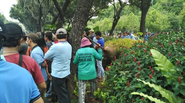 Heboh Demo Taksi Belum Berlalu. Ada 10 Jokes Lucu Ini yang Layak Kamu Tahu! 5