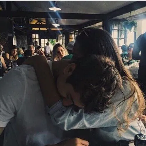 Biar pun Gengsinya Selangit, Cewek Akan Luluh Kalau Cowok Melakukan 8 Hal Ini. Sweet! 12