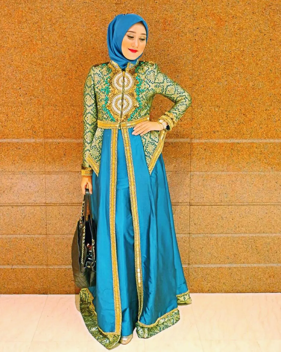8 Style Fleksibel Ala Dian Pelangi: Cewek Yang Tidak Berhijab pun Wajib Menyimak! 13