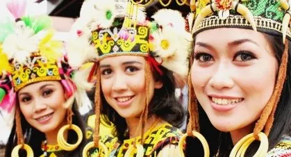 Gadis Dayak Layak Kamu Pertimbangkan untuk Menjadi Pendamping Hidupmu Kelak