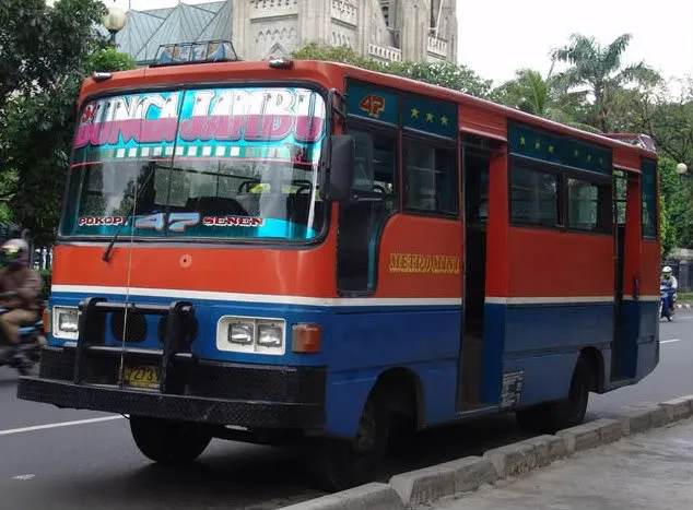 Kisah Mistis Saat Bepergian Dengan Angkutan Umum Ini Bisa Bikin Kamu Merinding. Semoga Nggak Terjadi Padamu, Ya! 7