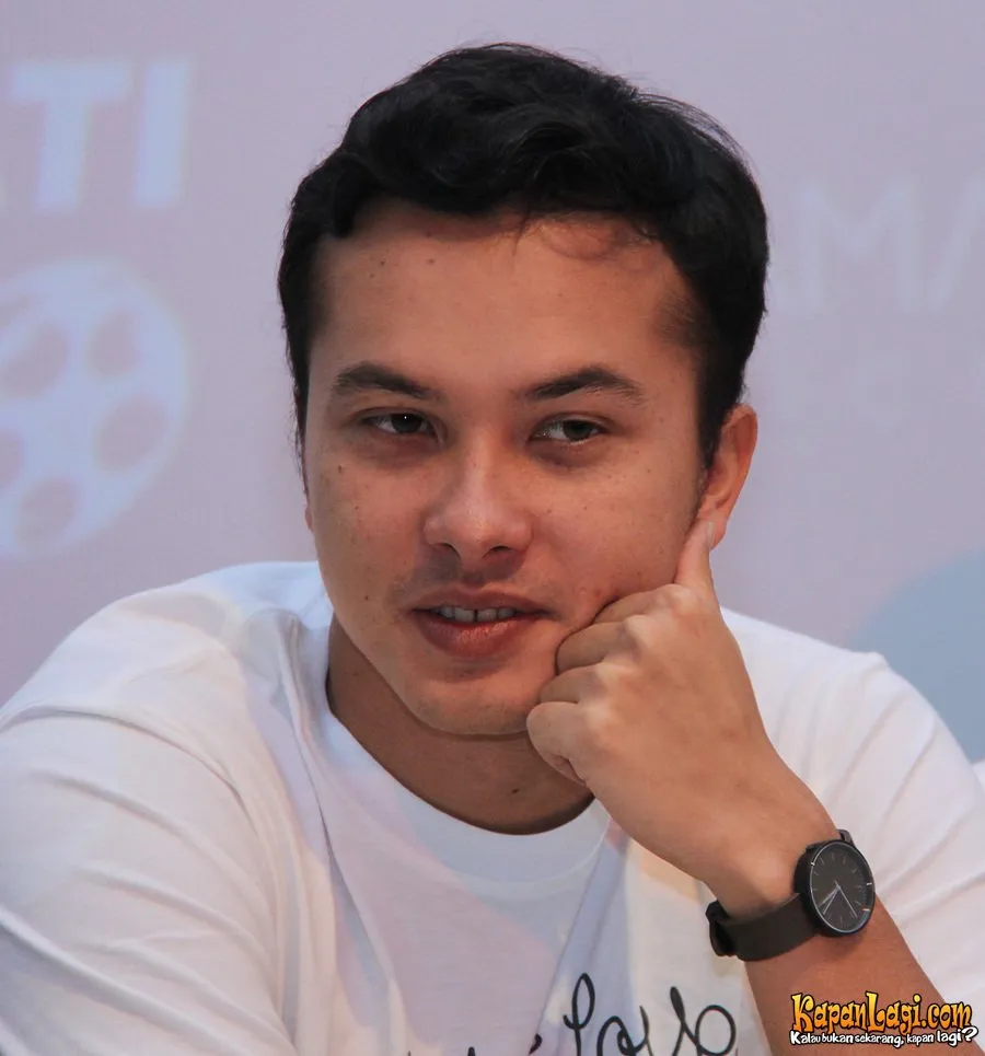 8 Hal yang Membuat Cowok yang Memakai Jam Tangan bisa Menaikkan Level Kegantengannya Sebanyak 50 Persen 11