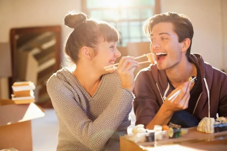 Meski Cueknya Dia Bikin Hati Lelah, Terapkan 5 Trik Ini Biar Hubungan Kalian Tetap Bertahan 7