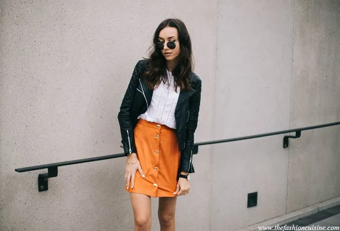 7 Gaya Cantik Dengan Rok Ini Bakal Bikin Kamu Rela Pakai Rok Sehari-Hari 13