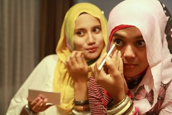 Bingung Make Up yang Pas Buat Pergi Kondangan? Tenang, 11 Tips Ini Bisa Kamu Praktikkan! 19