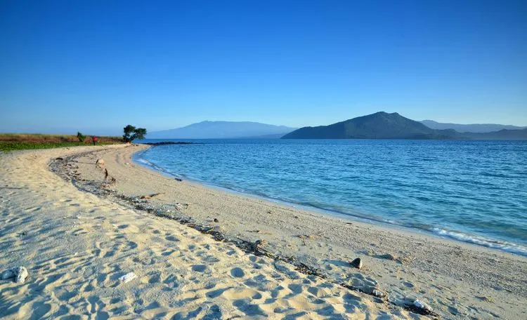 Pulau Sumbawa Punya Pesona yang Begitu Menggoda. Yakin Nggak Pengen Liburan Ke Sana Segera? 24