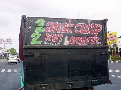 19 Ragam Tulisan Absurd di Truk yang Dijamin Bikin Ketawa Ngakak 24