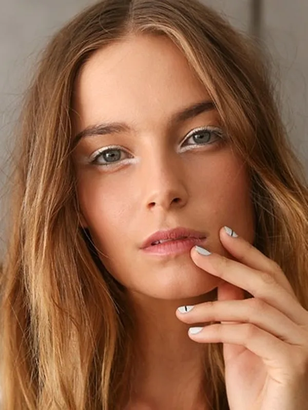 Terlalu Malu Memakai Lipstik Warna Merah? Ini Dia, List Warna Lipstik Natural Alternatif Supaya Bibir Kamu Makin Cantik 11