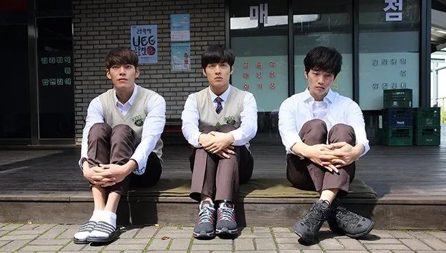 8 Film & Musik Asyik Korea yang Bikin Kamu Happy dan Nggak Baper Lagi! 9