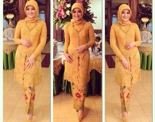 Biar Ibu atau Calon Ibu Mertuamu Makin Sayang, Coba Deh Hadiahkan Kebaya Dengan 8 Style Yang Tak Lekang Zaman Ini! 13