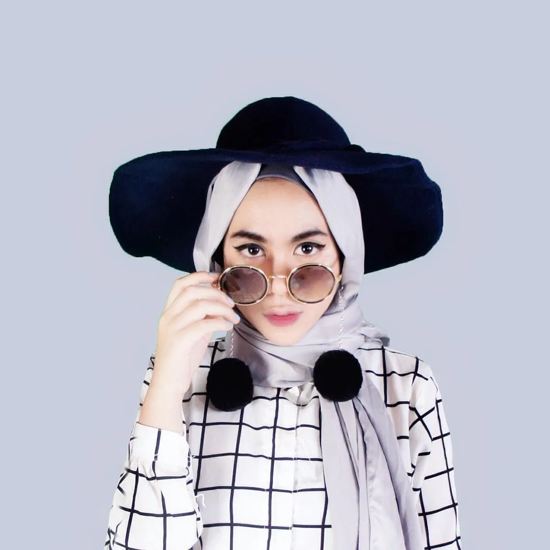 7 Aksesoris Hijab Yang Modern Tapi Belum Banyak Kamu Tahu. Yuk Kepo-in Biar Nggak Ketinggalan Zaman! 13