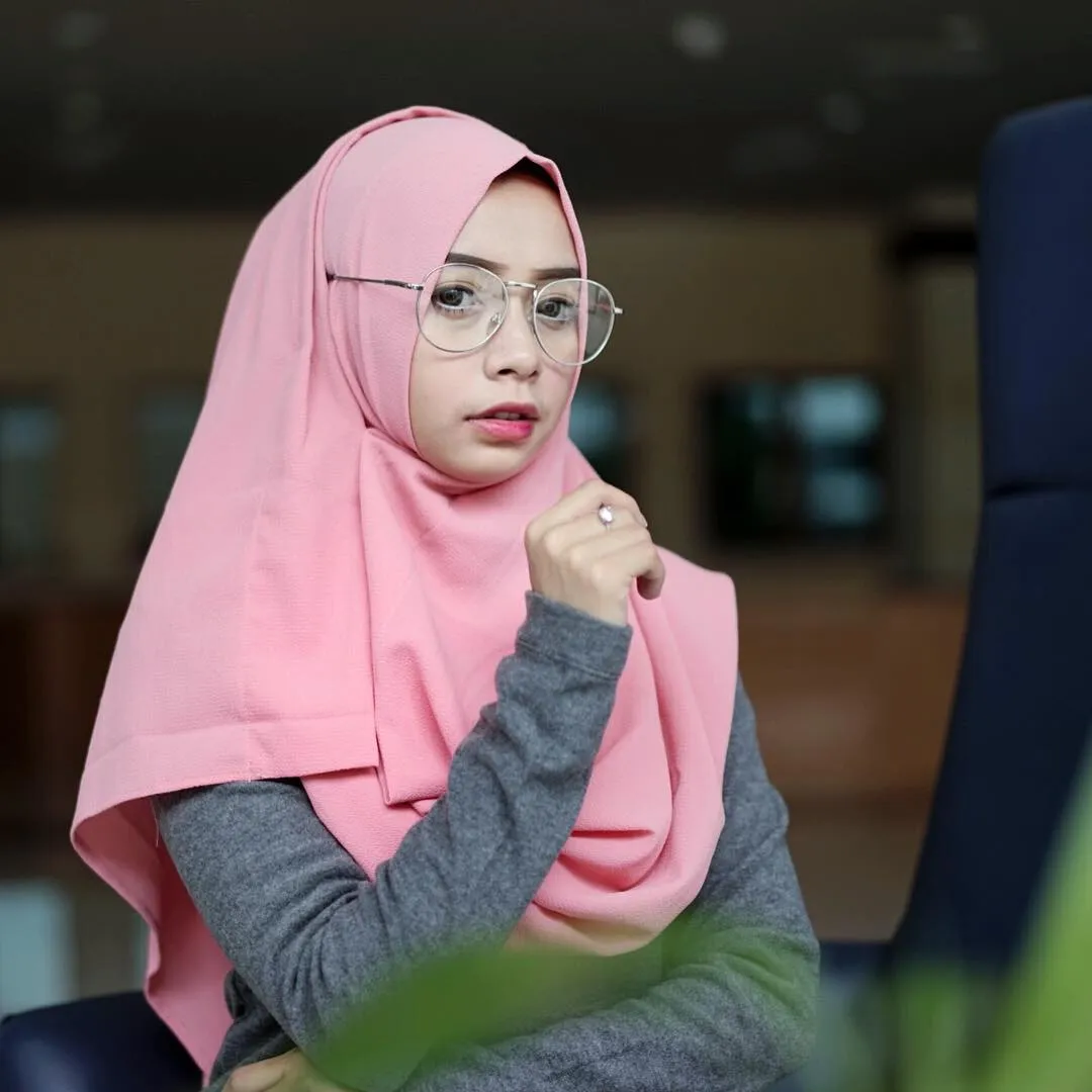 7 Aksesoris Hijab Yang Modern Tapi Belum Banyak Kamu Tahu. Yuk Kepo-in Biar Nggak Ketinggalan Zaman! 17
