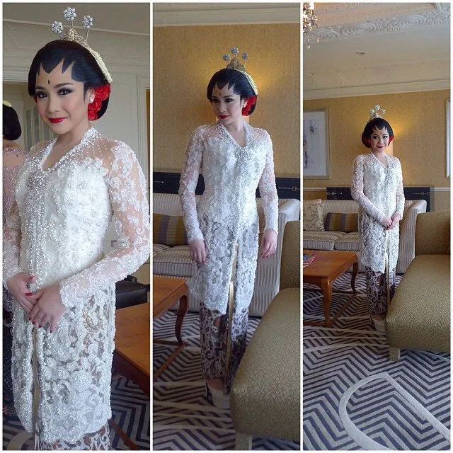 Dari Mulai Lamaran Sampai Akad Nikah, Inilah 10 Ide Busana Pengantin yang Layak Ditiru Oleh Cewek-cewek Bertubuh Berisi 15